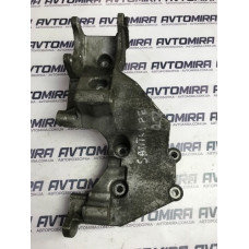 Кронштейн ролика ременя приводу Hyundai Santa FE II 2.2 CRDI 2009-2012 252852F000